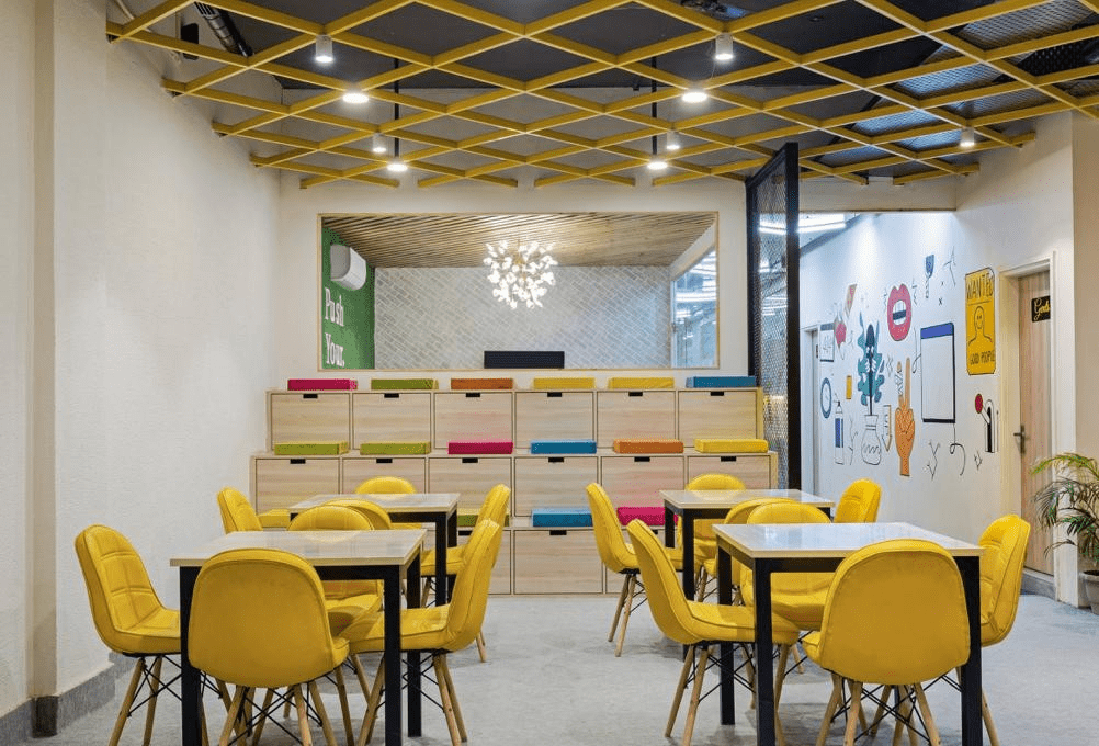 Hub Hive 11 coworking space in Faridabad’s Mohan Cooperative Area with modern infrastructure 2.